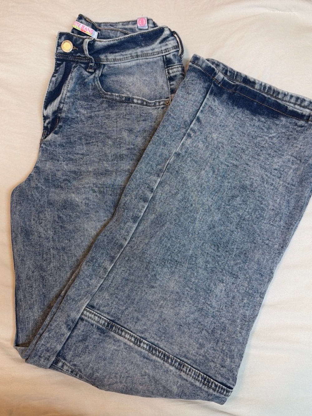 Classic Wide-Leg Cargo Women's Jeans in Washed Blue